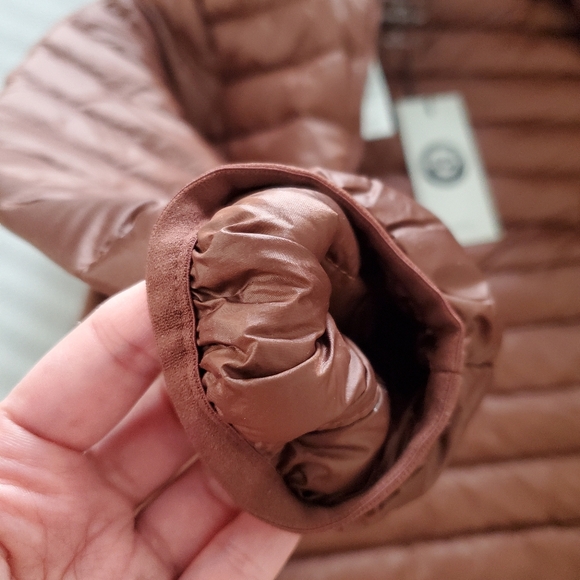 Brand New Babaton Brown Puffer Coat - Picture 6 of 9